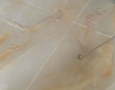 通河瓷砖空鼓维修公司分享粘合剂选择不当在瓷砖铺贴过程中可能导致以下问题