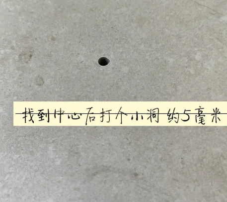 通河瓷砖空鼓维修公司专业解答在瓷砖铺贴过程中，如果砂料搅拌不均匀，将会带来以下问题
